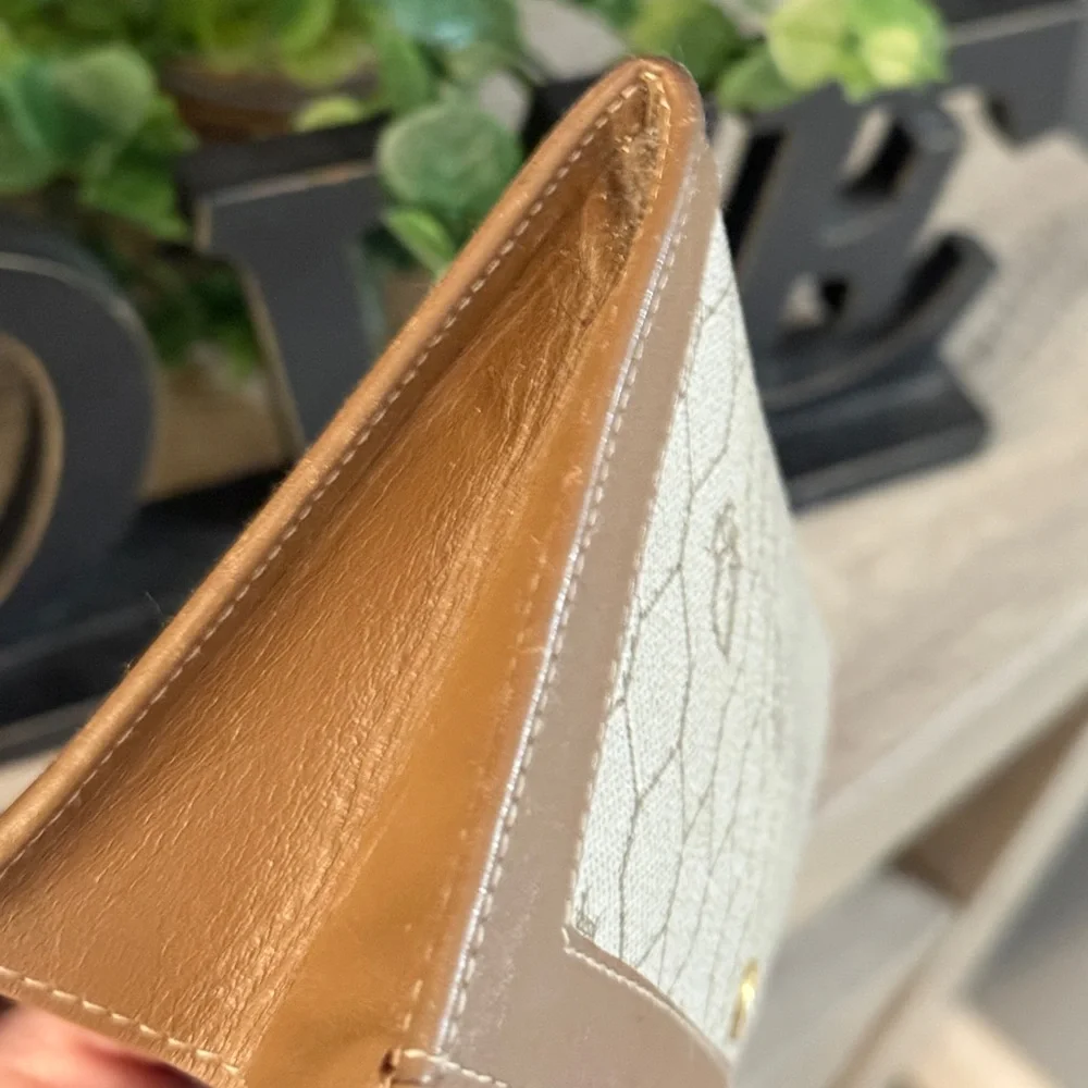 Christian Dior Vintage,  Honeycomb, Kiss-Lock Clutch Wallet. Made in Spain